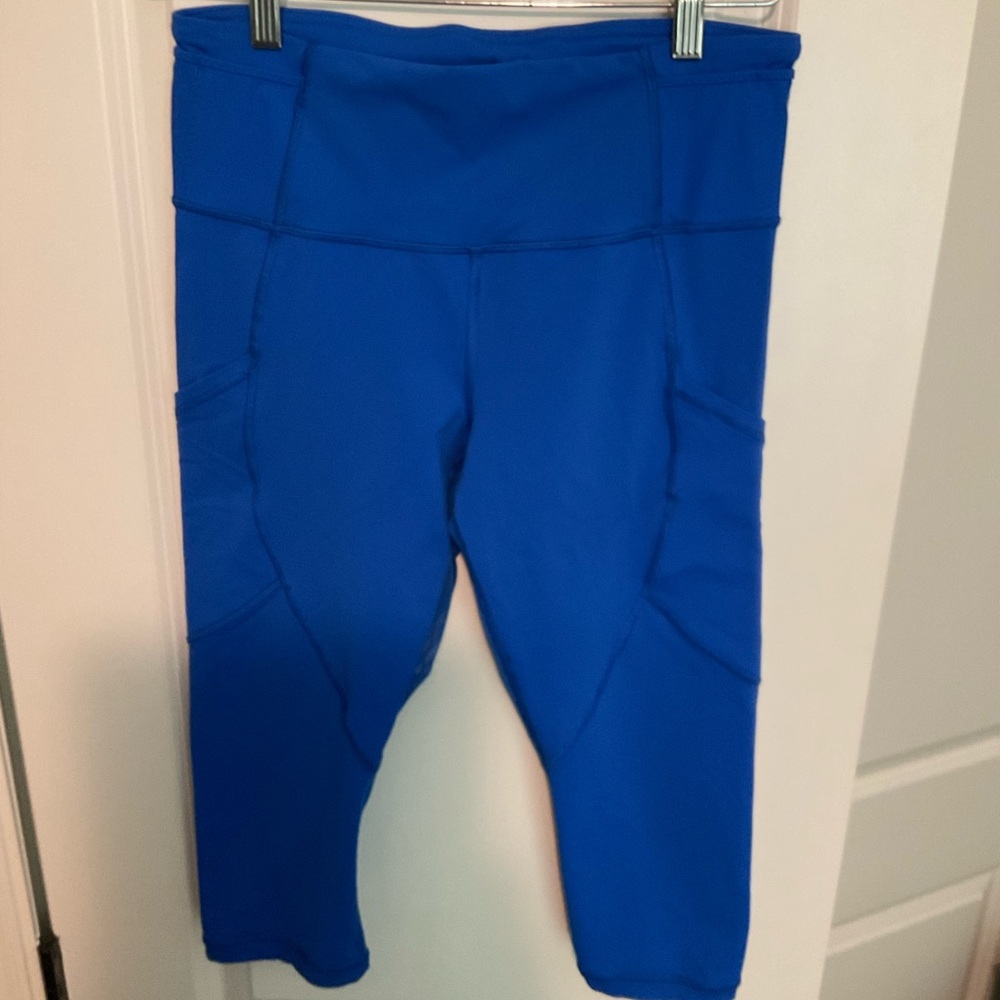 lululemon athletica Blue Leggings - hit just below the knee